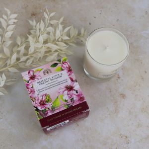 Ароматна свещ с Ориенталски подправки и Черешов цвят The English Soap Company Oriental Spice & Cherry Blossom Pure Soy Candle 170ml 