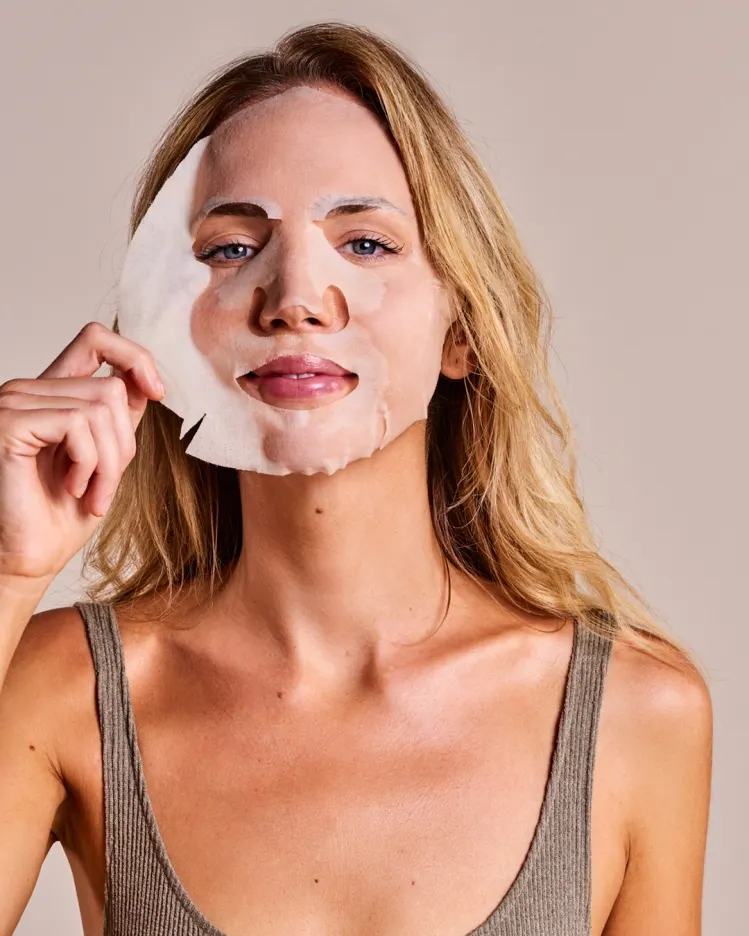 Противостарееща маска за лице Iroha Anti-Wrinkle Sheet Face Mask Q10 + Hyaluronic Acid — 2