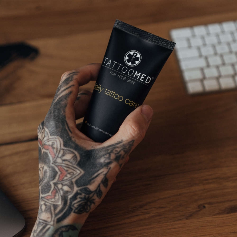 Ежедневна грижа за татуировки със слънцезащита TattooMed Daily Tattoo Care 100ml — снимка 3