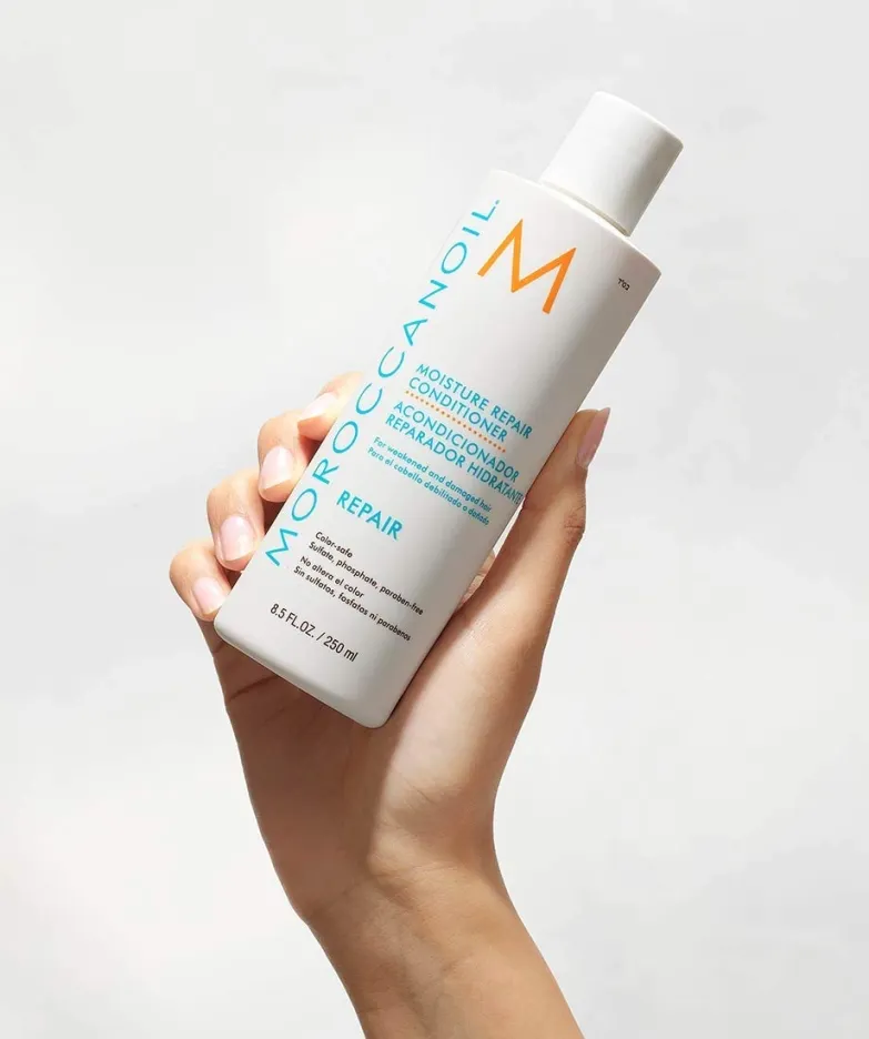 Възстановяващ сет Moroccanoil Moisture Repair Shampoo + Conditioner 2X250ml — снимка 3