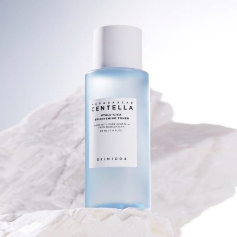 Skin1004 Madagascar Centella Hyalu-Cica Brightening Toner 210ml — 2
