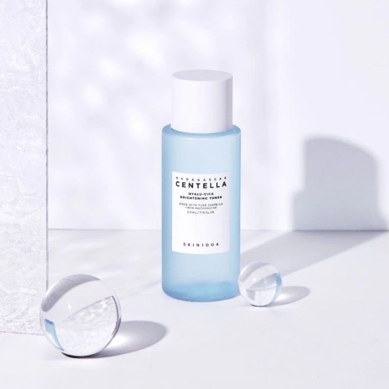 Skin1004 Madagascar Centella Hyalu-Cica Brightening Toner 210ml — 4