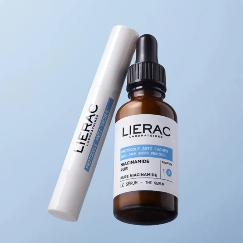 Тониран стик срещу тъмни петна Lierac Protocols Anti-Dark Spot Protocol The Tinted Stick SPF50 2,7 g — 3