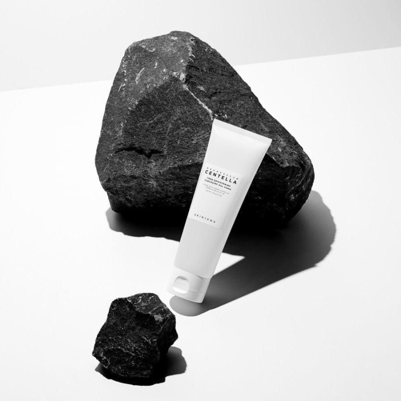 SKIN1004 Tone Brightening Cleansing Gel Foam 125 ml — 2