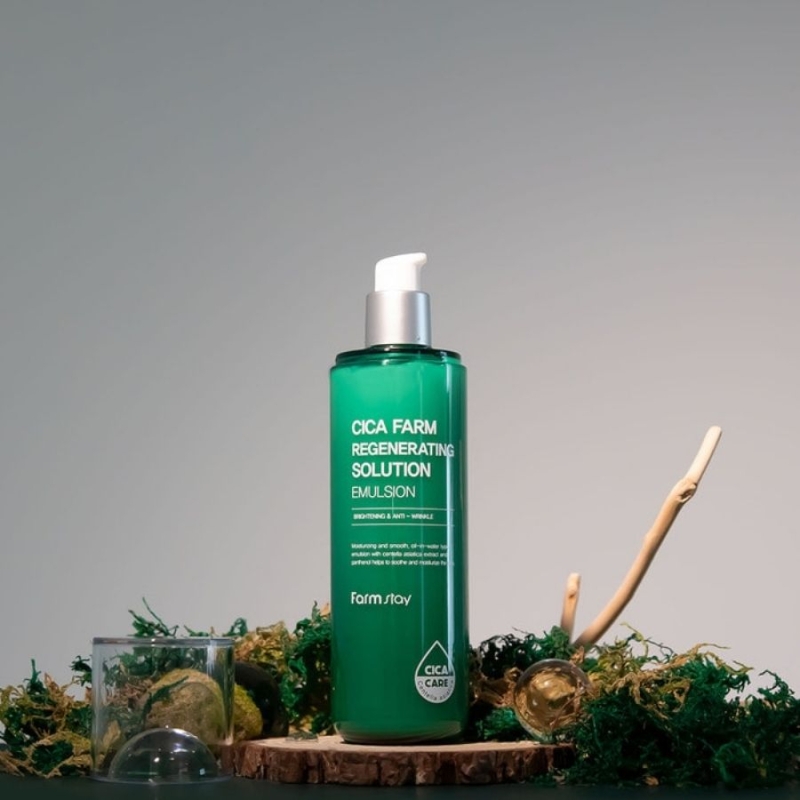 Хидратираща емулсия с центела за чувствителна кожа – FarmStay Cica Farm Regenerating Solution Emulsion 200 ml — снимка 2