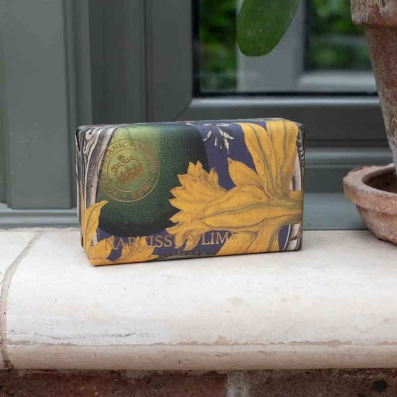 The English Soap Company Narcissus Lime Soap 240g — 4