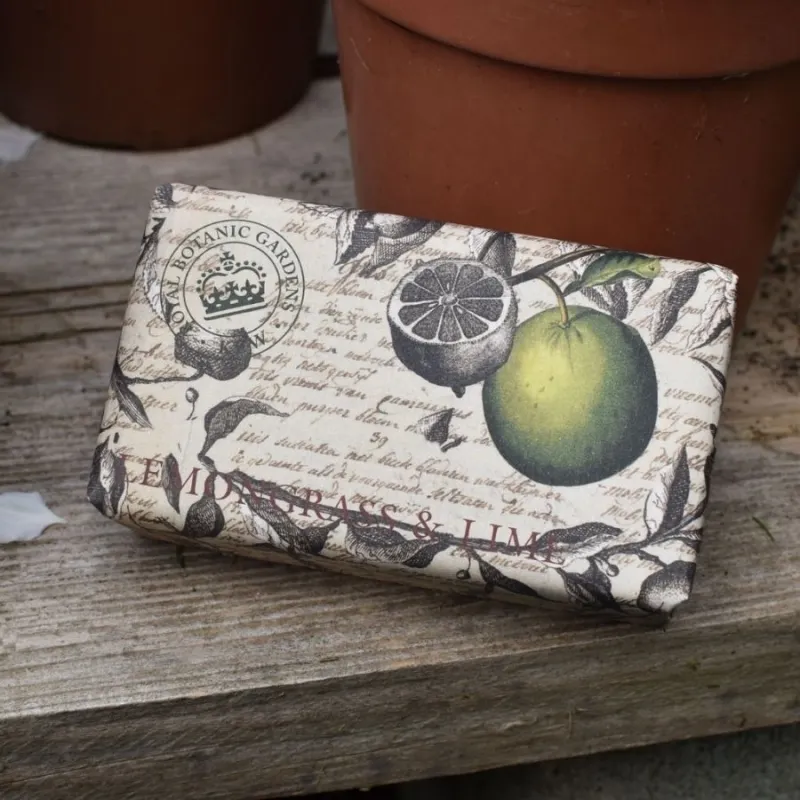 The English Soap Company Lemongrass and Lime Soap 240g — 3