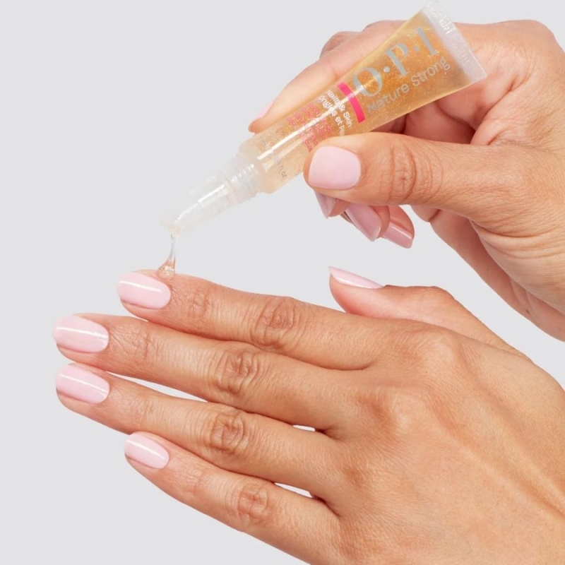 Веган серум за кожички и нокти с подхранваща грижа OPI Nature Strong Good As Gold Cuticle Serum 7 ml — снимка 4