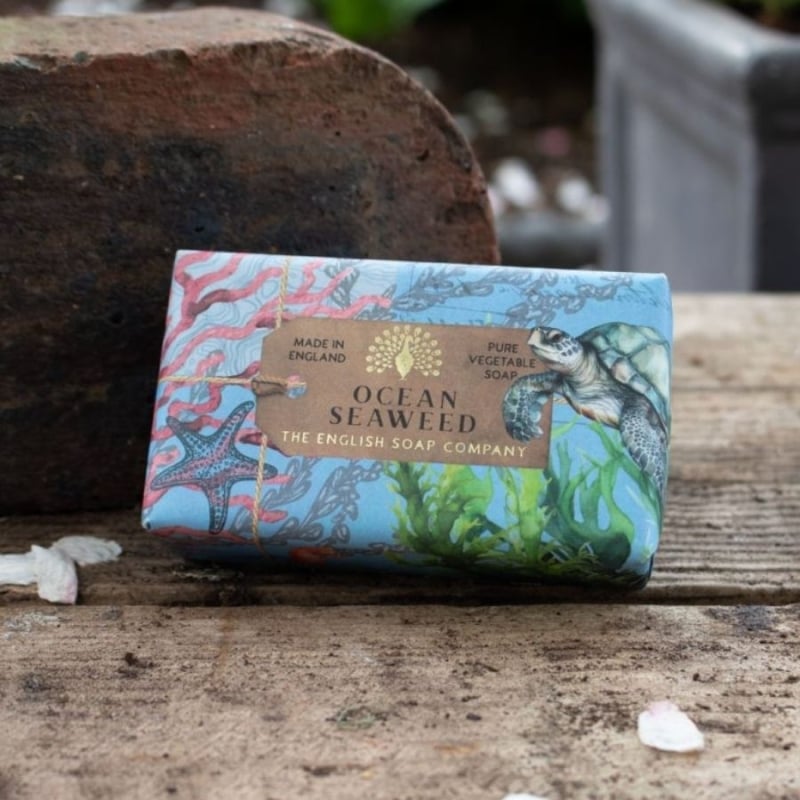 Луксозен ексфолиращ сапун с Морски водорасли The English Soap Company Ocean Seaweed Exfoliating Soap 200g — изглед 2