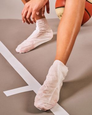 Подхранваща маска "чорапи" за сухи и изтощени крака Iroha Repairing Socks Mask for Feet 