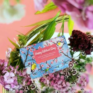 Сапун за повод "Ден на майката" с Люляк и Черешов цвят The English Soap Company Happy Mother's Day Lilac & Cherry Blossom Luxury Vegetable Soap 190g
