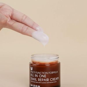 Възстановяващ крем за лице със секрет от охлюв Mizon All in One Snail Repair Cream 75ml